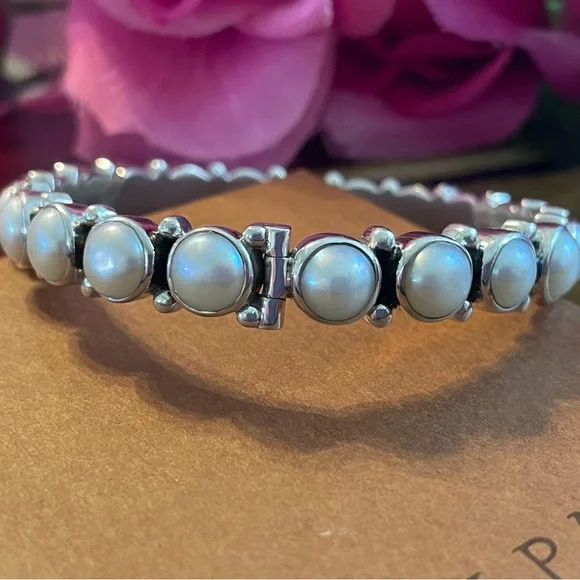 Silpada Pearl SUNKEN TREASURE Bangle Hinged Clasp Bracelet B2909 - Picture 5 of 17